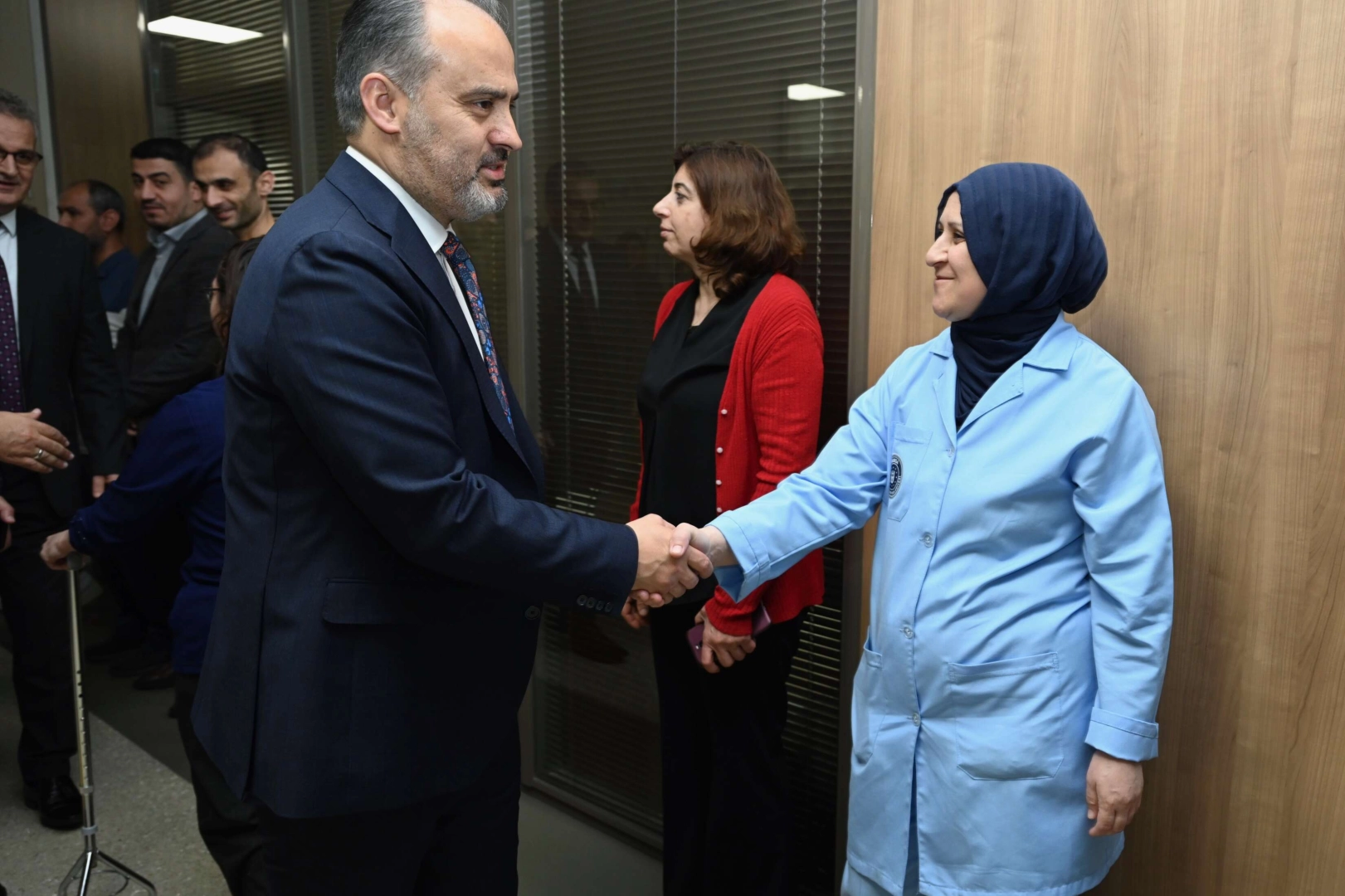 Başkan Alinur Aktaş personelle bayramlaştı
