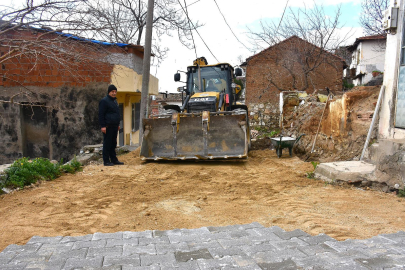 Gemlik'in yolları ve meydanları yenileniyor